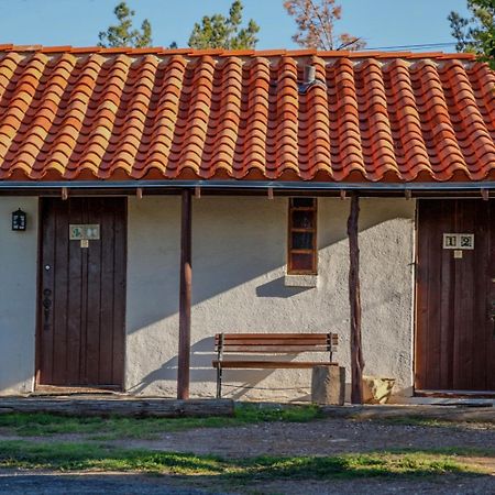 Antelope Lodge Alpine Bagian luar foto