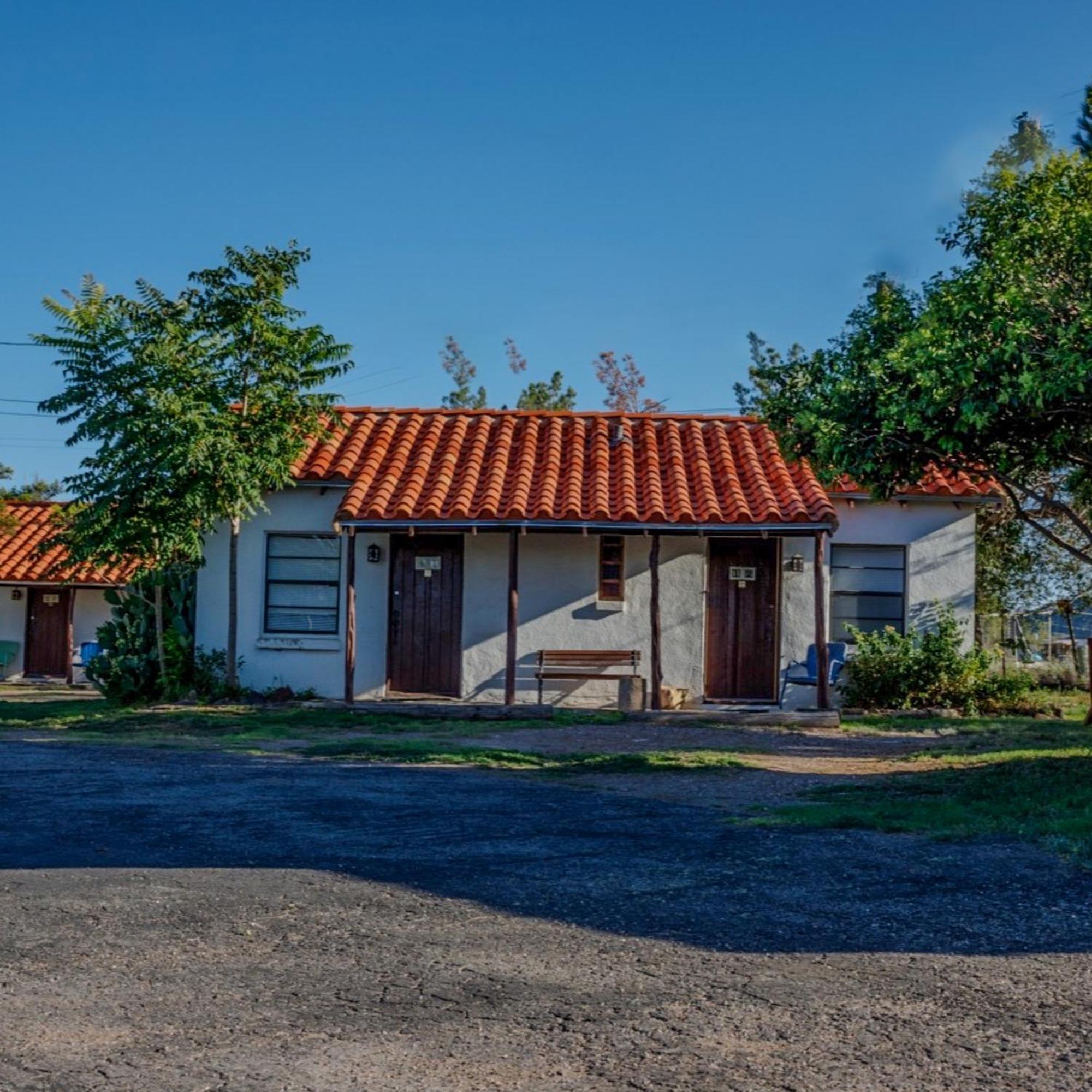 Antelope Lodge Alpine Bagian luar foto