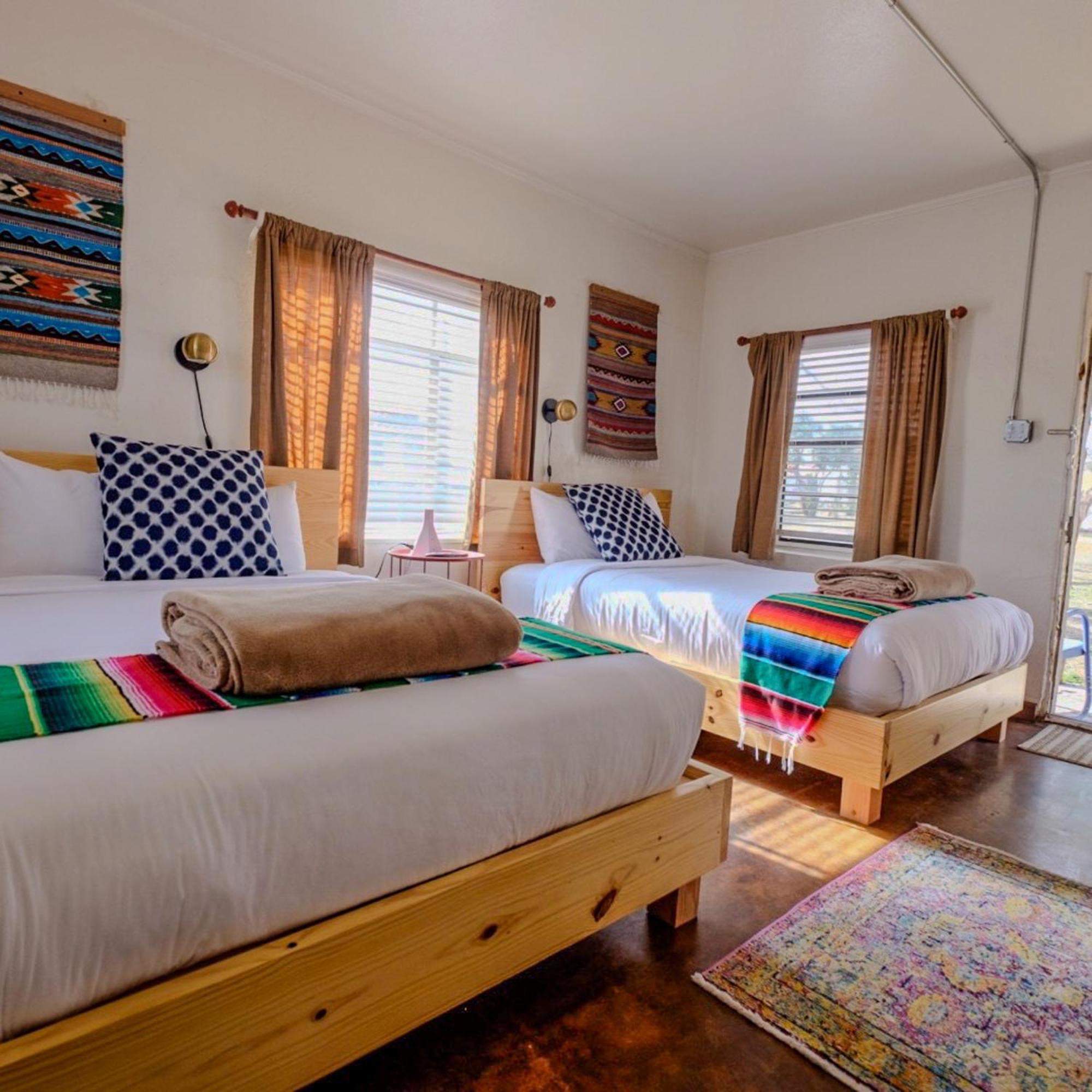 Antelope Lodge Alpine Bagian luar foto