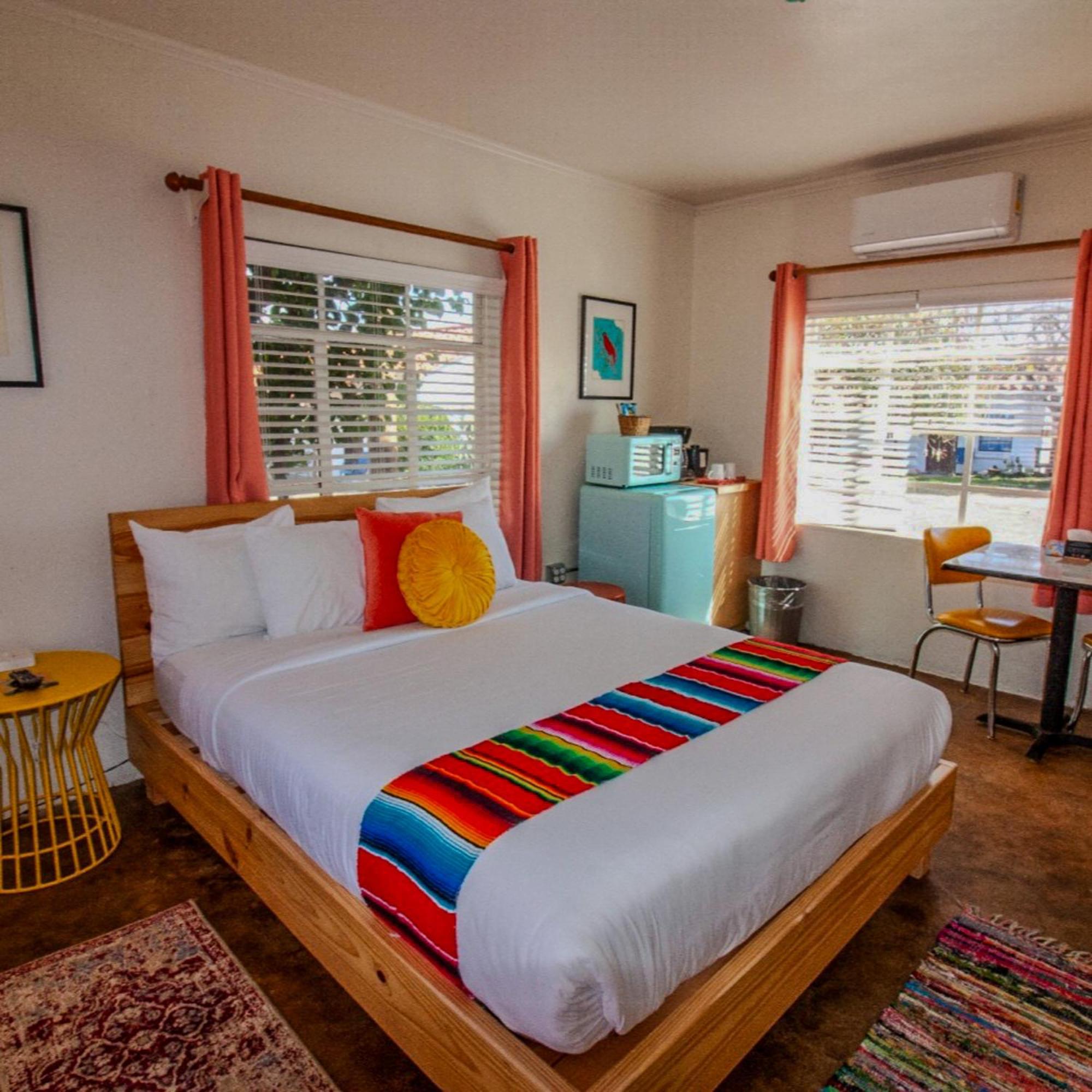 Antelope Lodge Alpine Bagian luar foto