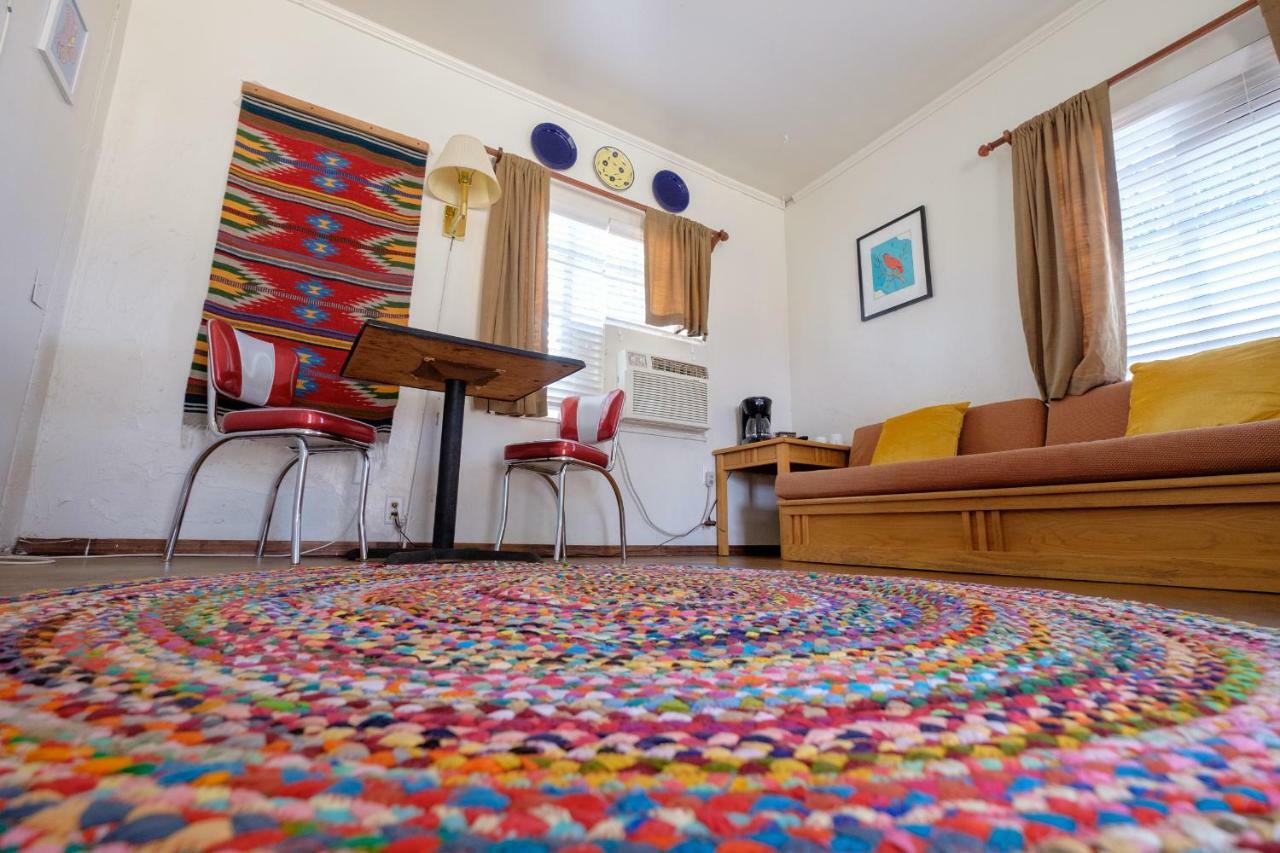 Antelope Lodge Alpine Bagian luar foto